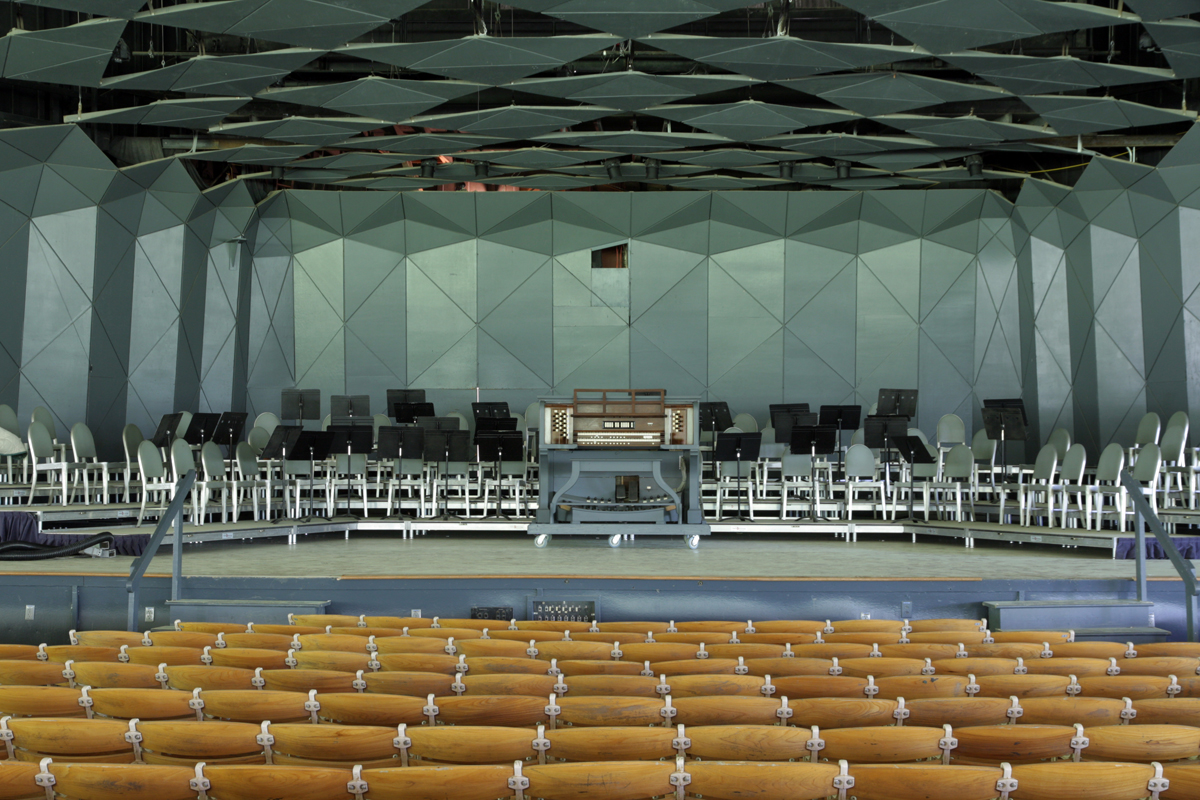 Aeolian-Skinner organ, Op. 1002 (1940) in "The Shed" at Tanglewood (Stockbridge, MA)